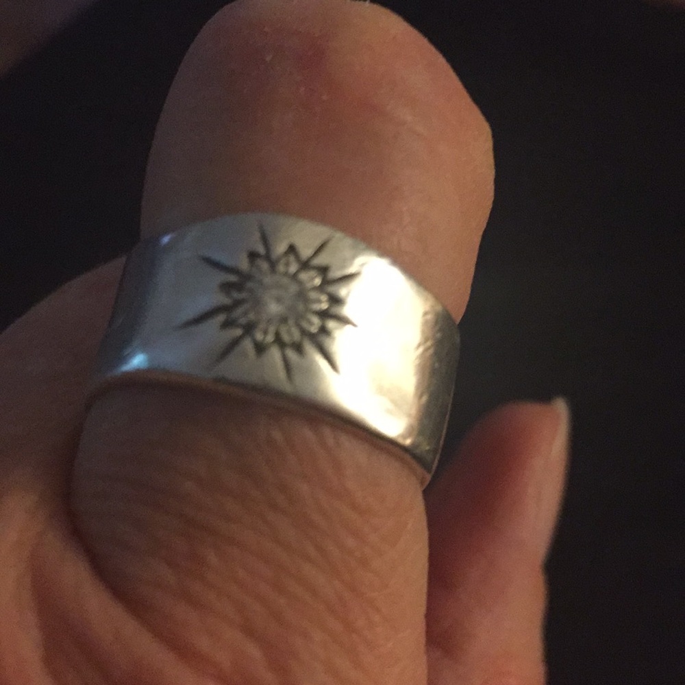 Ladies Ring